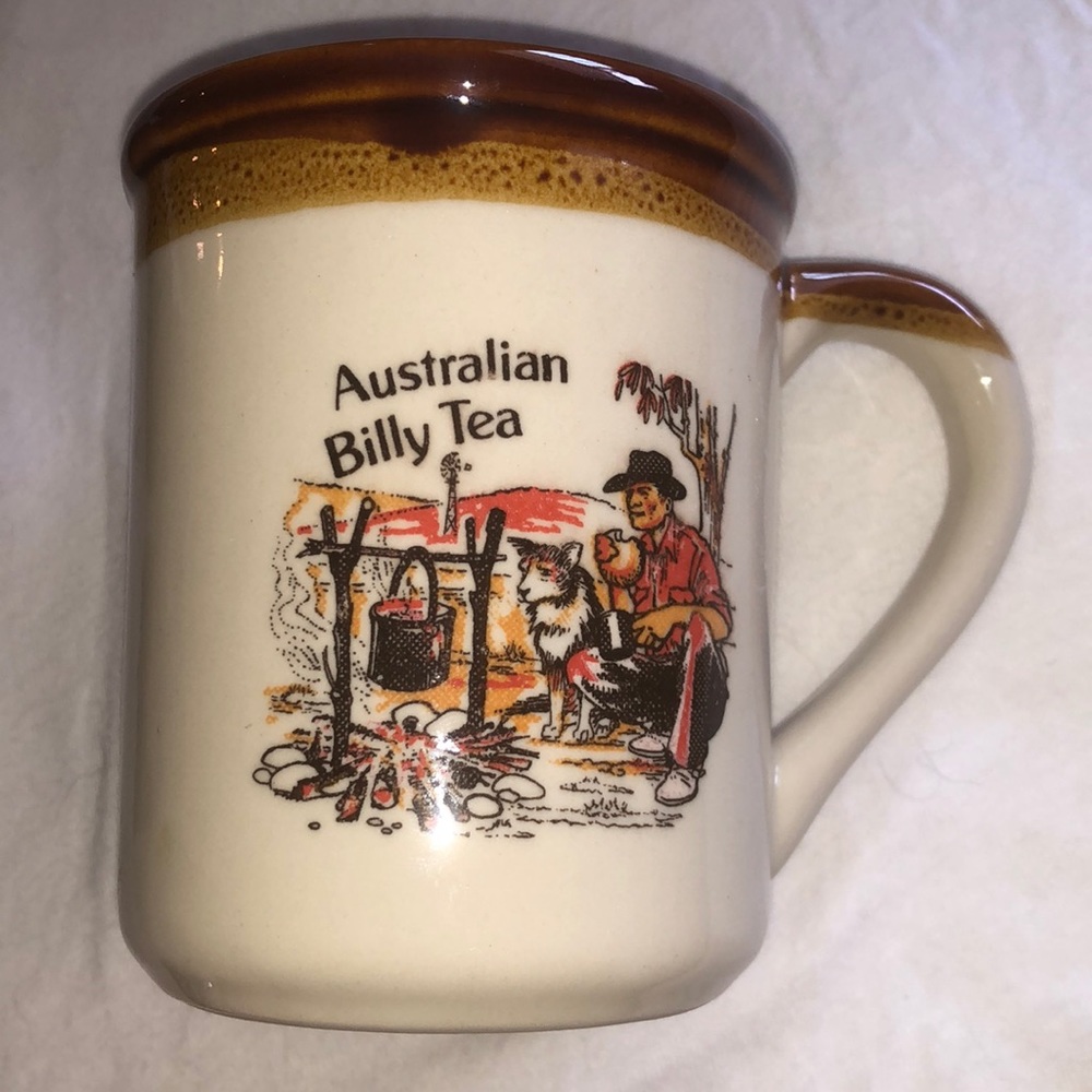 Set of 4 vintage 70s western mugs